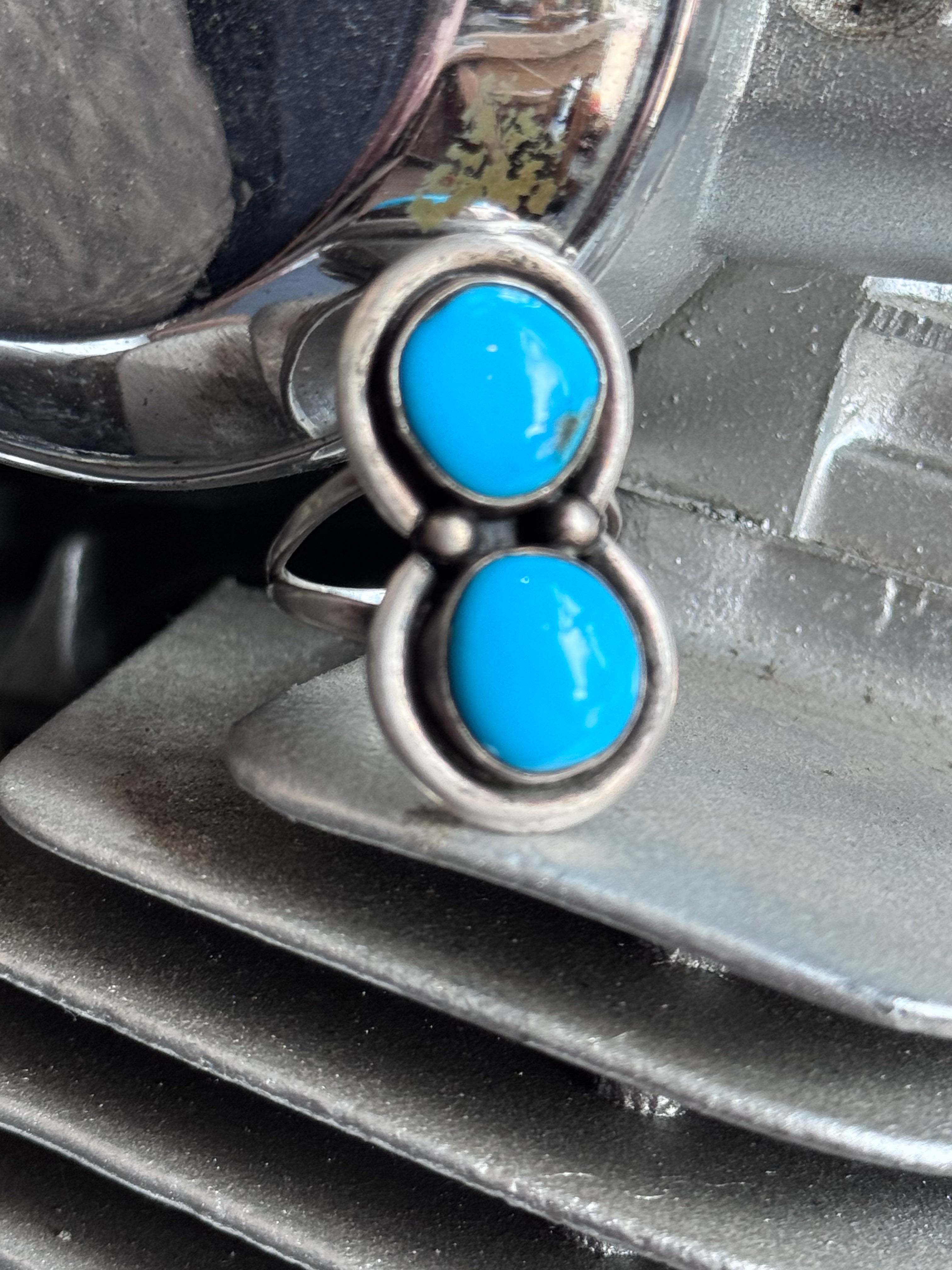 Vintage Sterling Dbl Bright Blue Turquoise Size 8