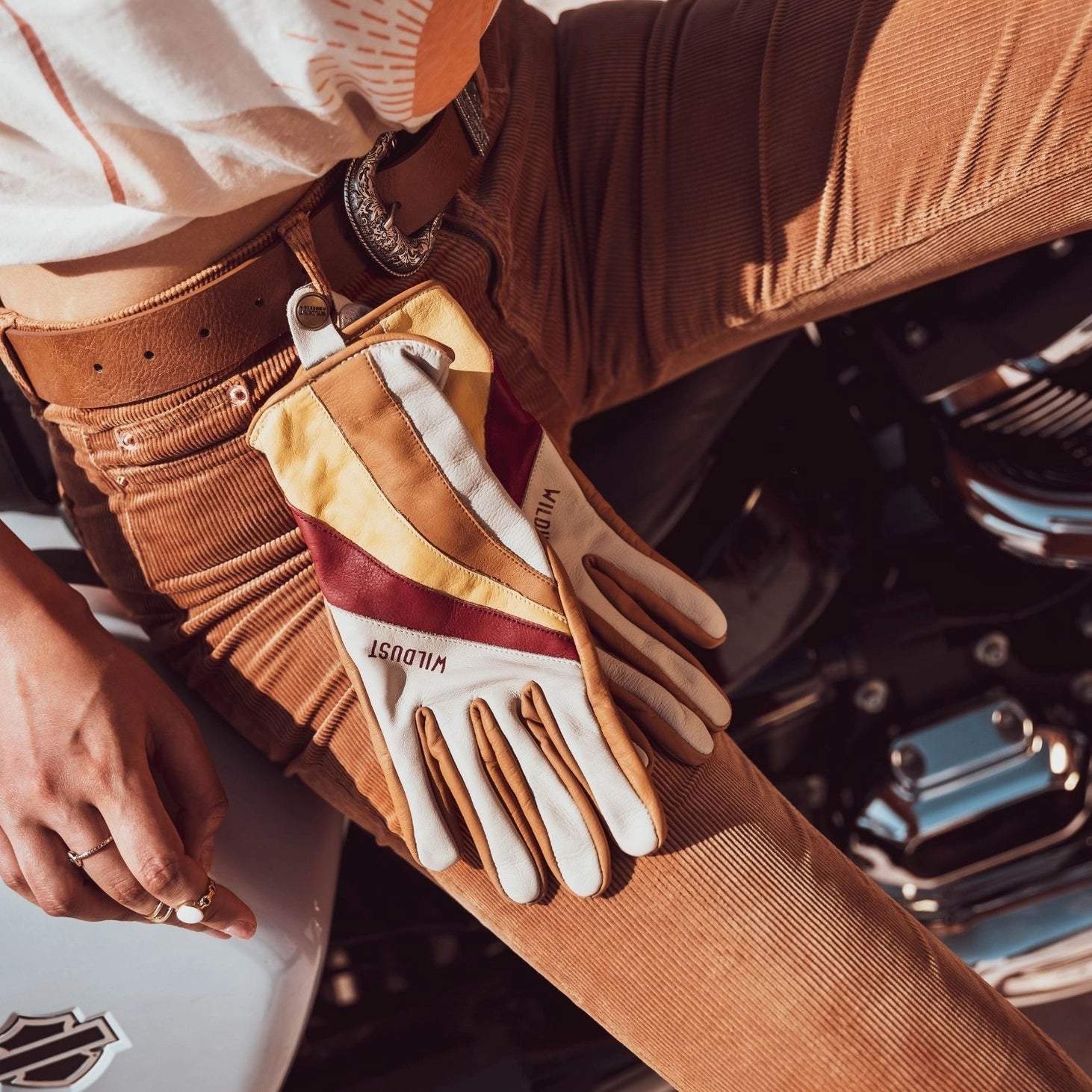 70's Striped Motorcycle Gloves White