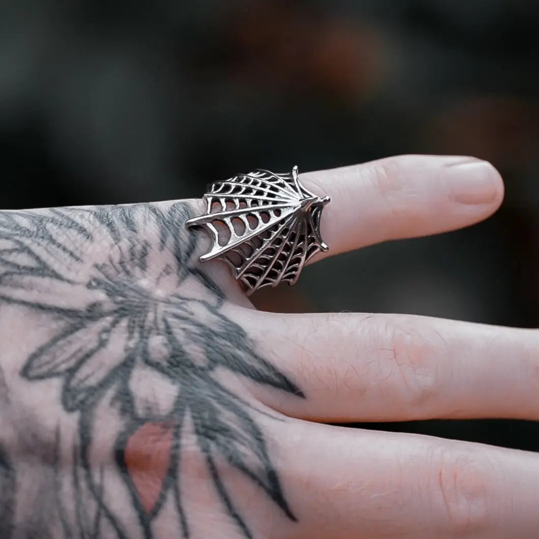 Orb Weaver Ring