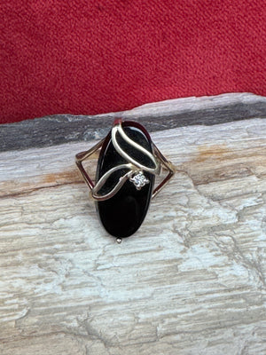 Vintage 10k Gold Onyx and Diamond Ring Size 6.5
