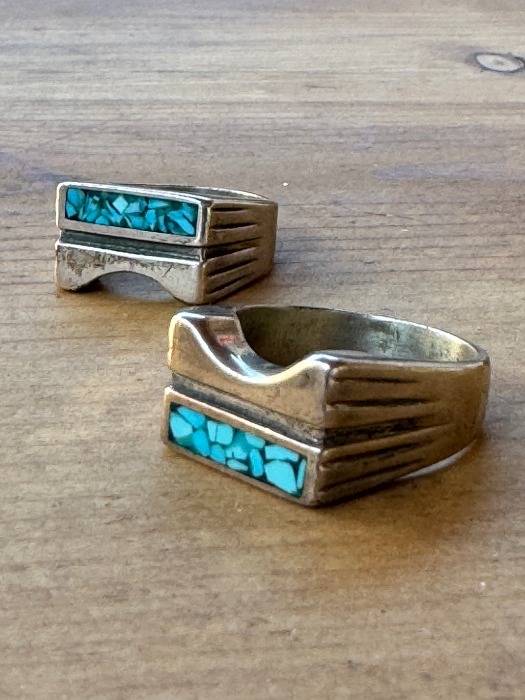 Vintage Sterling Turquoise Chip Notch Ring