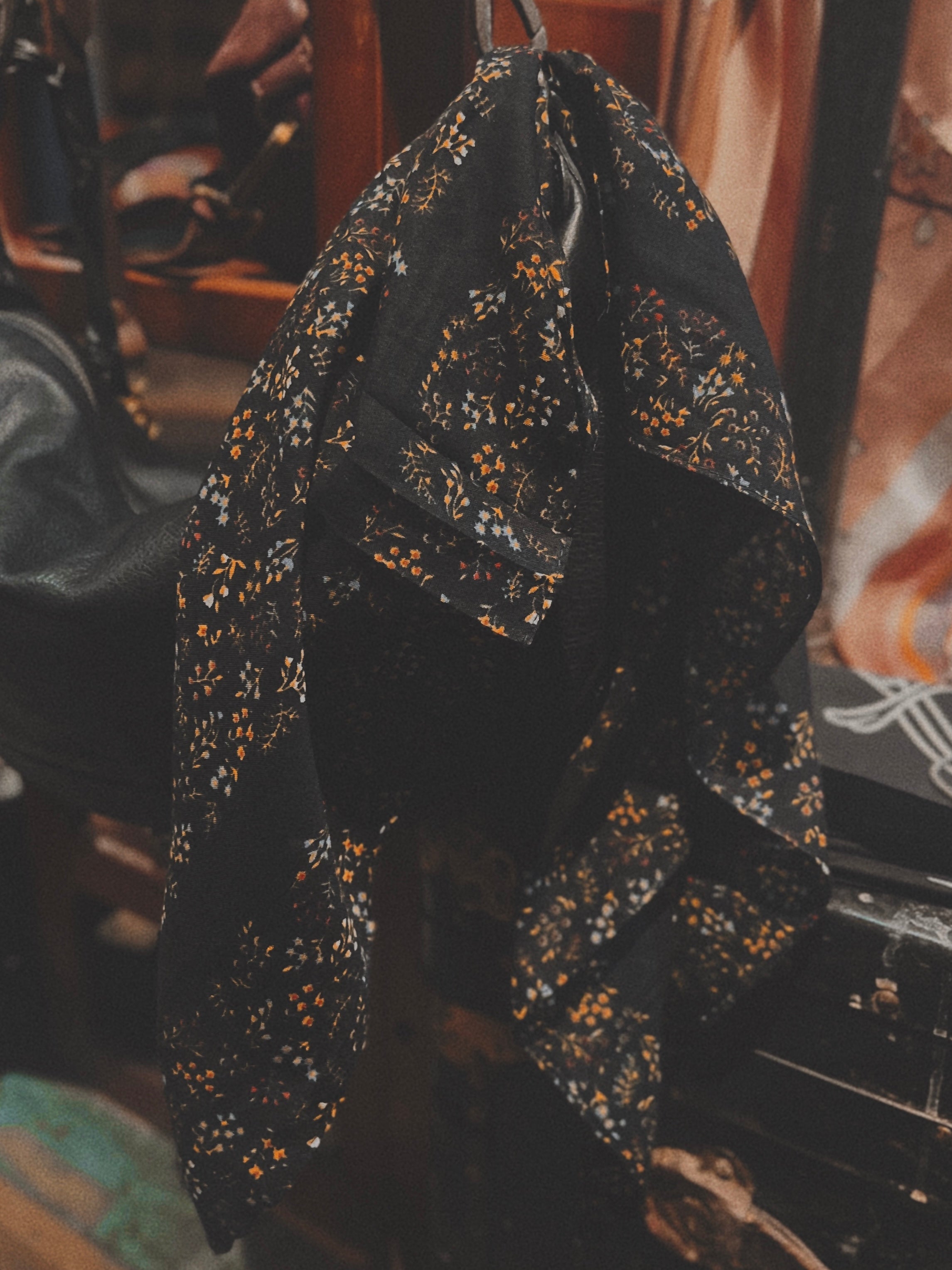 Floral Foliage Bandana Black