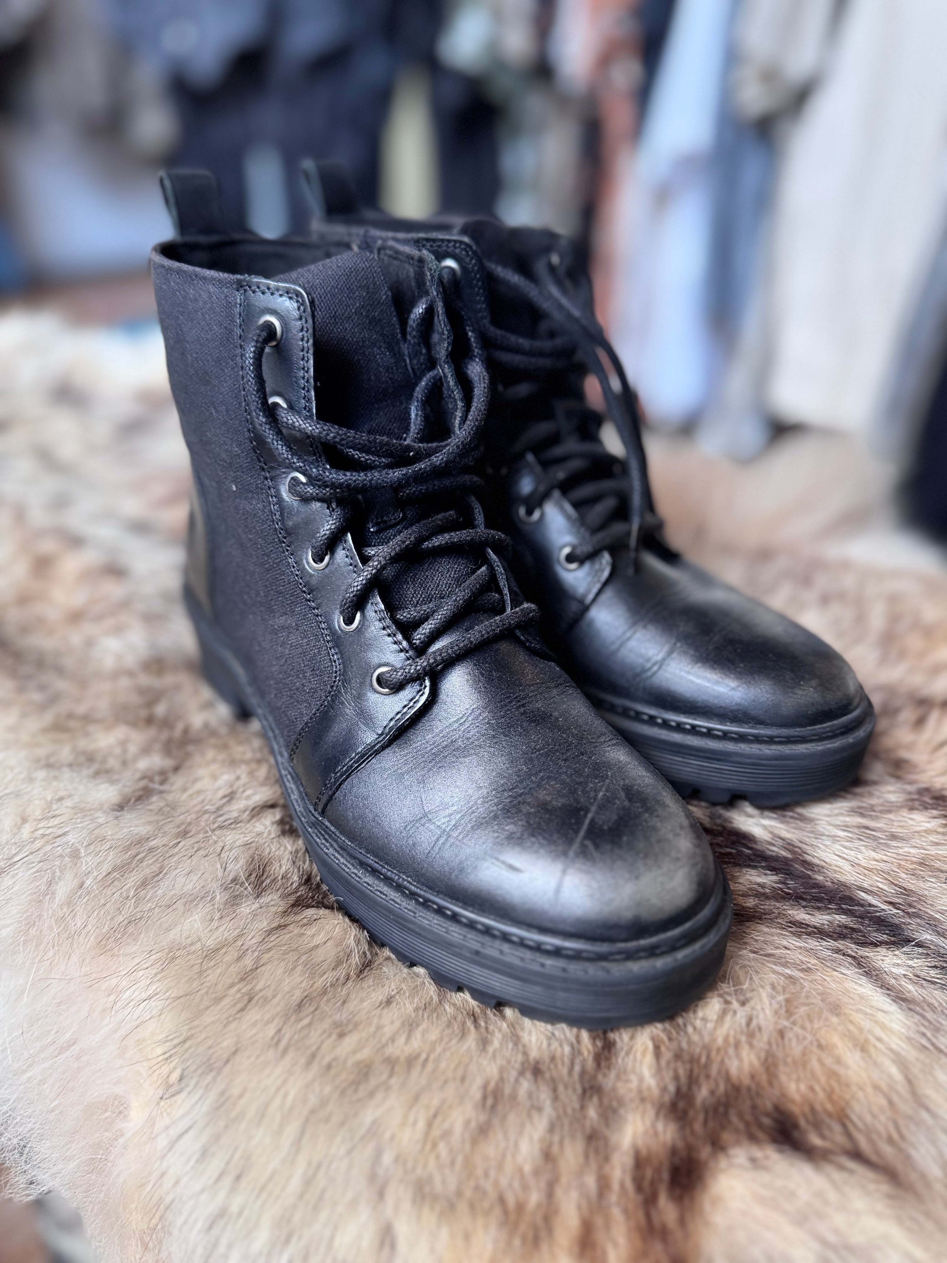 Vintage Women's Harley Lace-Up/Zip Mesh Boots