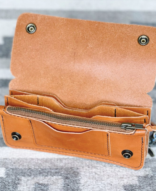 Trucker Wallet in Bridle Leather Tan