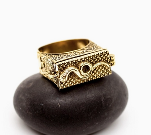 Serpent Poison Ring Brass