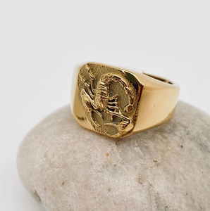 Scorpion Signet Ring Gold