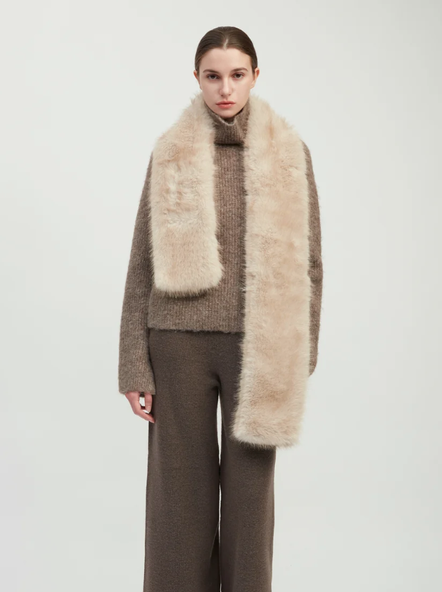 Keyhole Faux Fur Stole Beige
