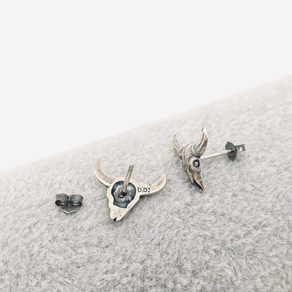 Longhorn Skull Post Earrings Silver