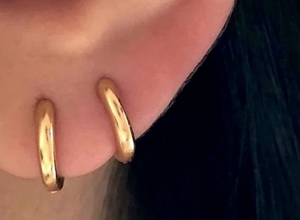 Luxe Simple Huggie Earrings Gold