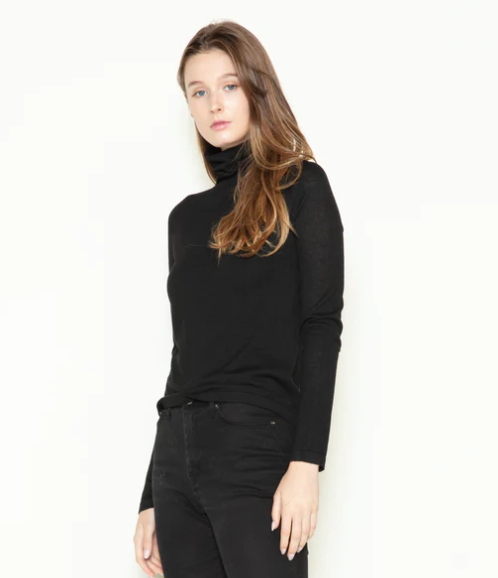 Turtle Neck Lightweight Sweater Black